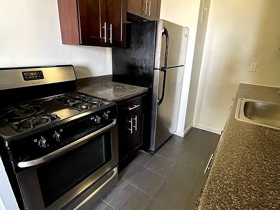 2nd image of 77 Sullivan Pl APT 9E