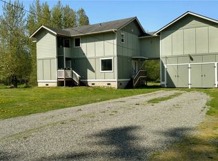 8362 Robinson Rd, Sedro Woolley, WA 98284