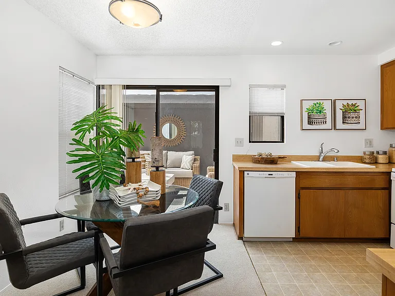 8746 Villa La Jolla Dr #53 — Photo 6