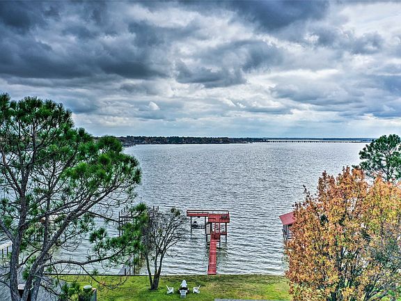 3rd image of 227 Admiral Dr