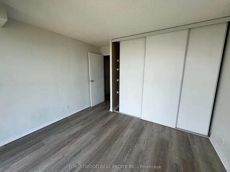 35 Trailwood Dr #711 — Photo 18