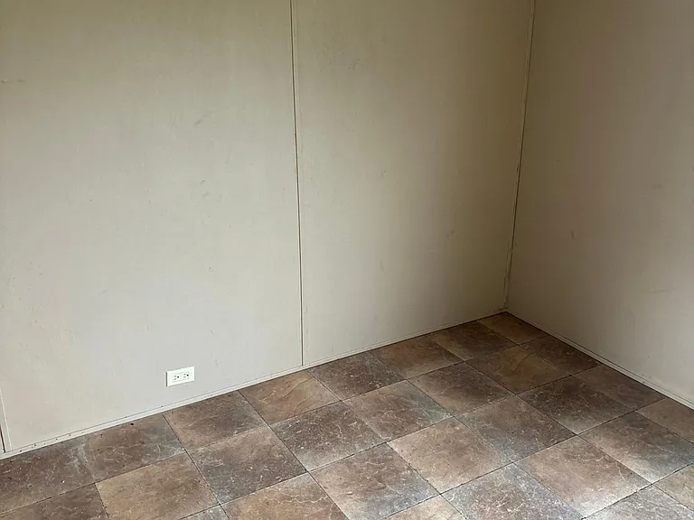 407 E Main St — Photo 10