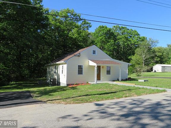 3rd image of 8906 Cherry Ln S