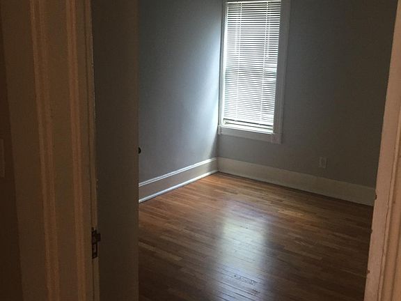 5th image of 297 Dayton Ave