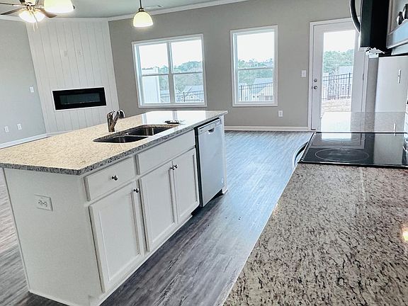 5th image of 5328 Fox Hill Ln