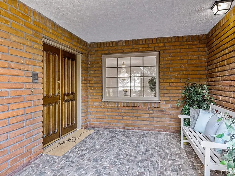 1203 Patton Way — Photo 4