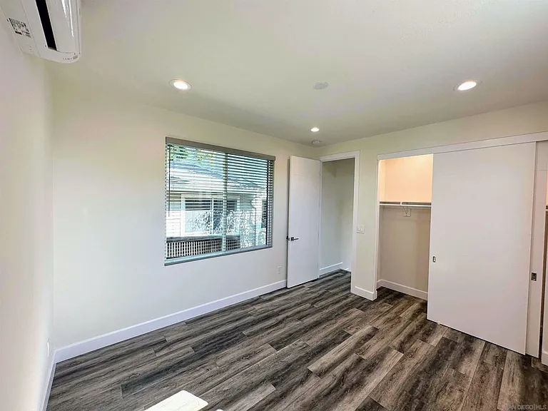 426 Sloane Ave #2 — Photo 16