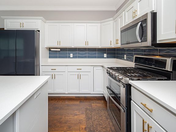 3rd image of 4446 Slate Creek Dr