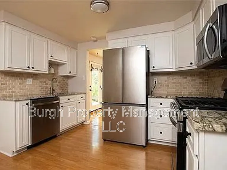 1248 Satellite Cir — Photo 24