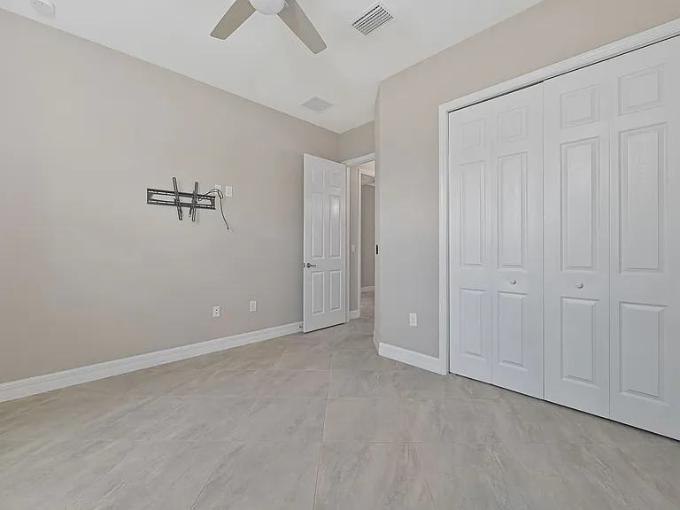28076 Foxrock Ct — Photo 31