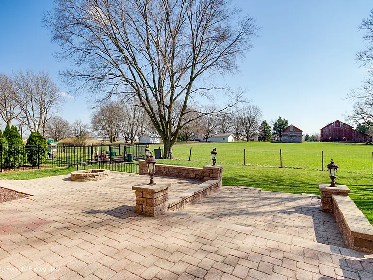 24833 Winterberry Ln — Photo 36