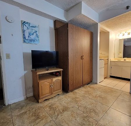 3rd image of 5915 Sea Ranch Dr #809B