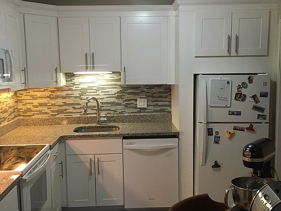 2nd image of 308 Quarry St APT 202