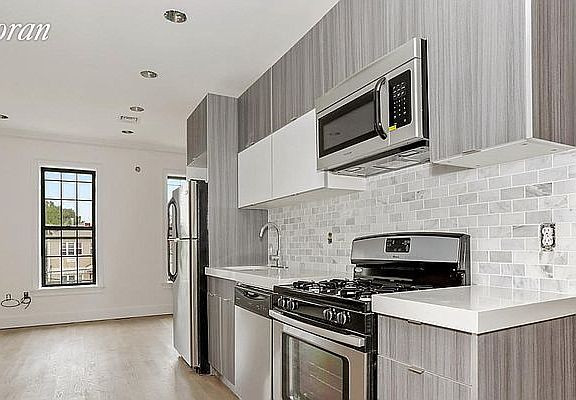 4th image of 1882 Bergen St #3A