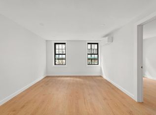 227 E 21st St #2F, New York, NY 10010