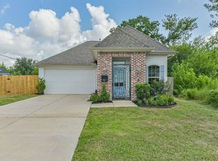 4901 Higgins St, Houston, TX 77033