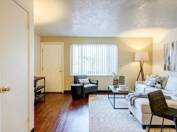Spacious and immaculate townhomes!