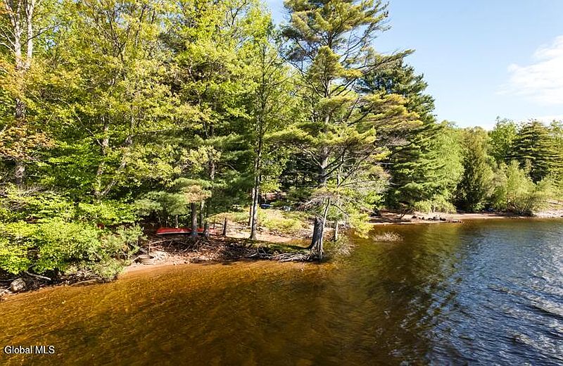 3rd image of 629 N North Shore Road