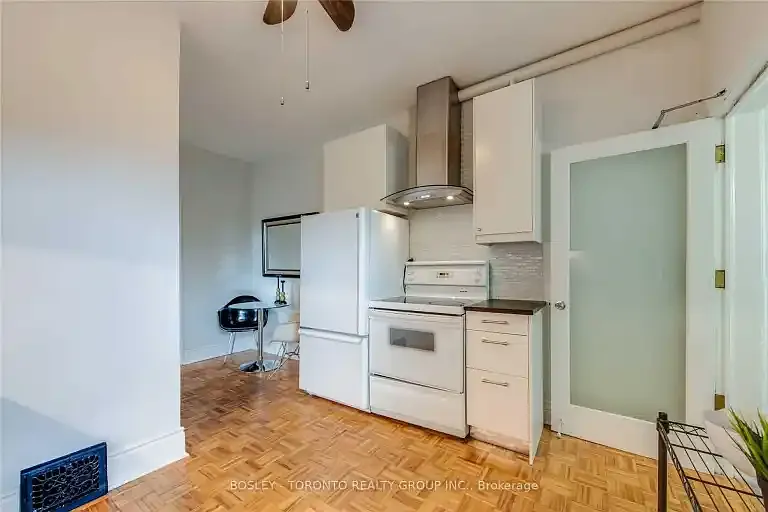 Building Photo - 13 Winnifred Ave #1A
