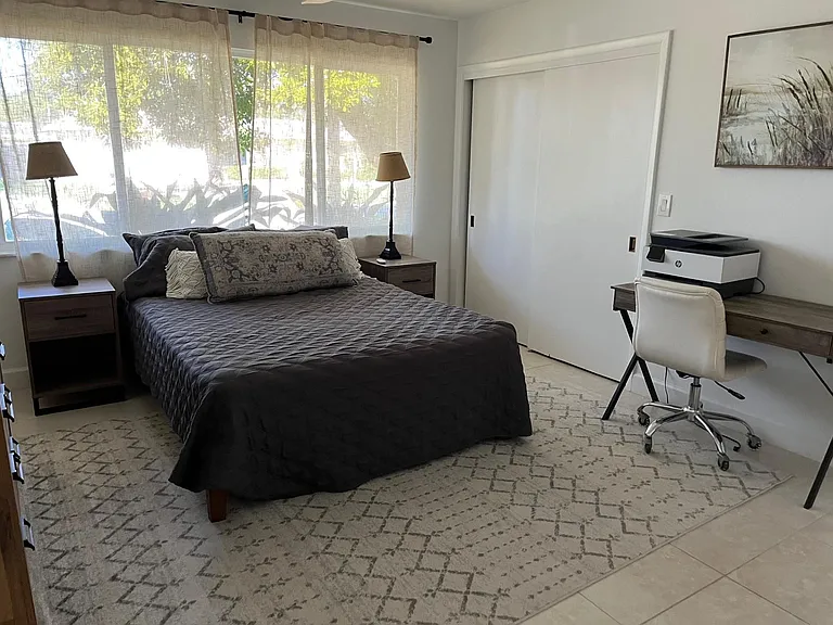 556 SE 15th Ave — Photo 33