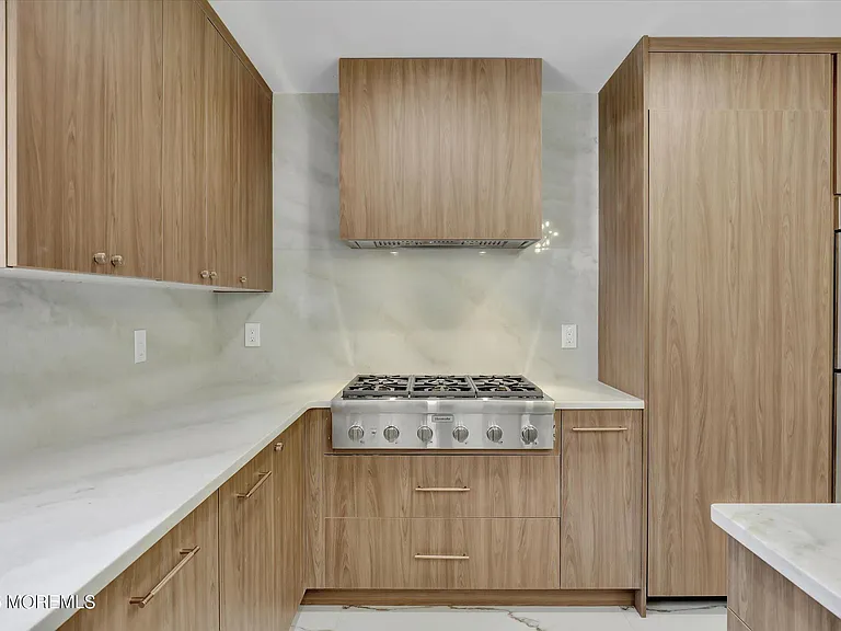 243 Woodcrest Rd — Photo 11