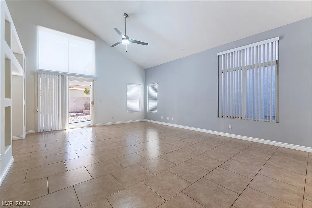 3 bed, 2.5 bath, 1866 sqft, $2,245 — Photo 4