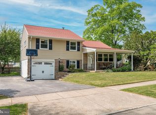 330 Williams Rd, Bryn Mawr, PA 19010