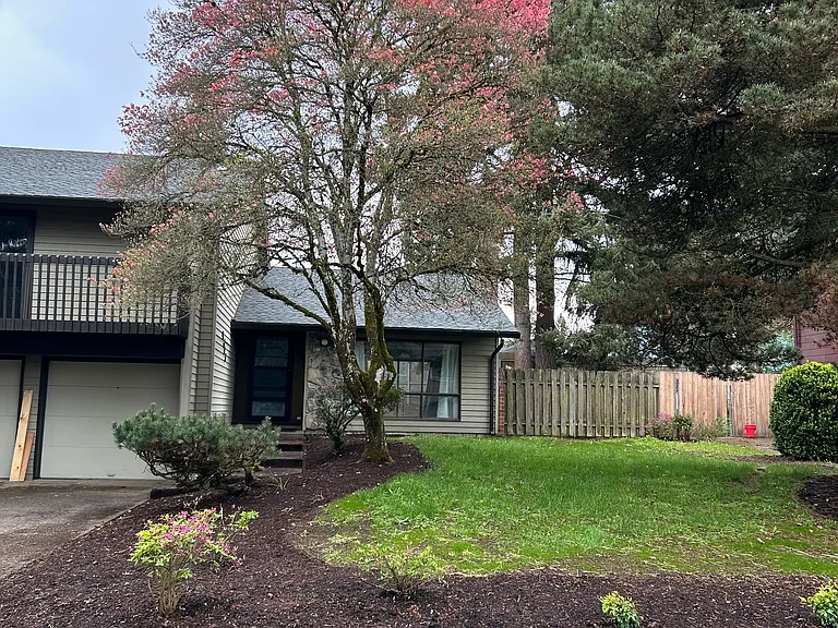 6403 NW Cherry St — Photo 4