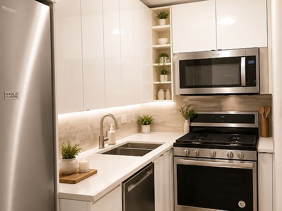 2nd image of 224 1st Ave APT 3C
