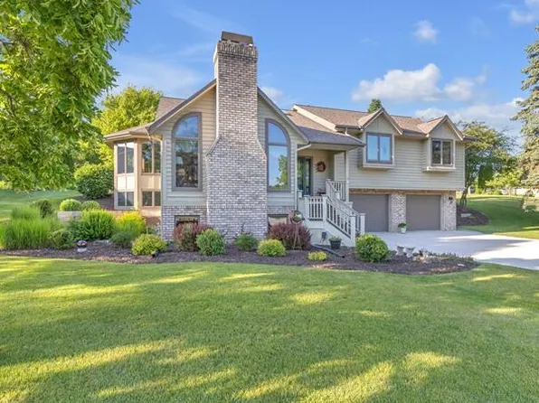 332 River Oaks DRIVE, Sheboygan Falls, WI 53085