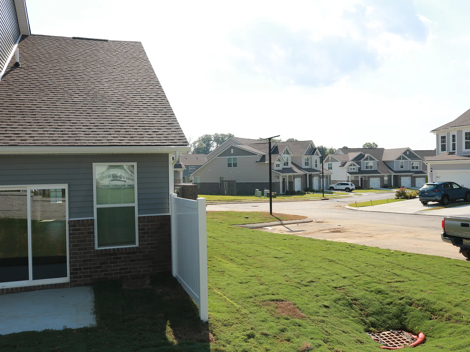 3 bed, 1729 sqft, $1,945 — Photo 4
