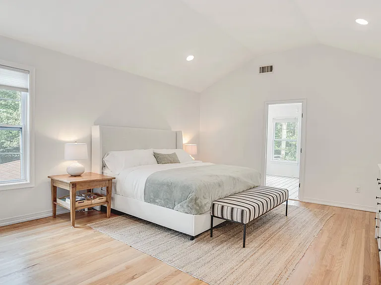 32 Gardiners Ln — Photo 3