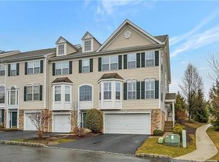 15 Gillian Ct, Monroe, NY