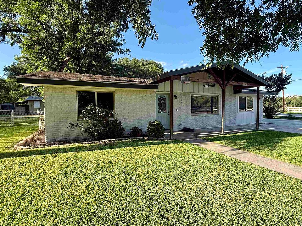 1st image of 1101 Hackberry Drive