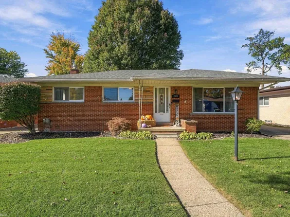 28111 Cunningham Dr, Warren, MI 48092