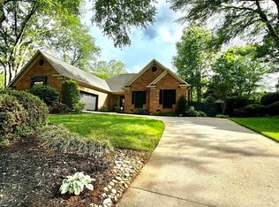 116 Forrester Creek Dr, Greenville, SC 29607