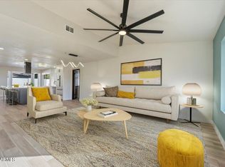 102 E Helena Dr, Phoenix, AZ 85022