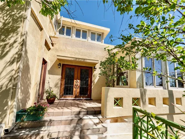 1735 Foothill Dr, Glendale, CA 91201