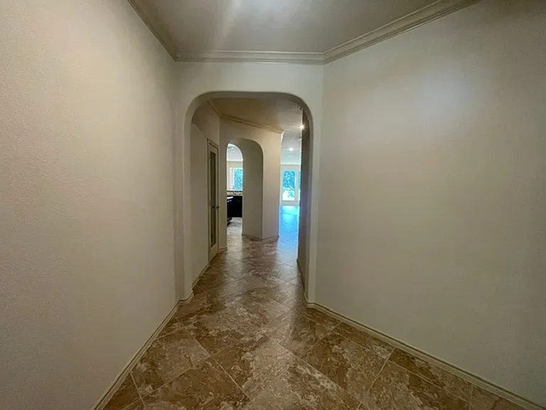 4605 Hidden Meadows Trl — Photo 3