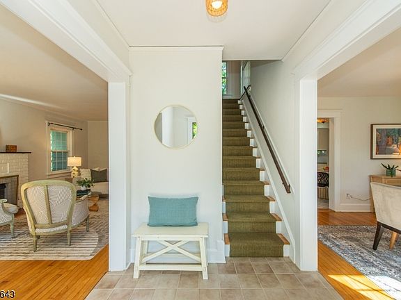 2nd image of 39 Essex Ave