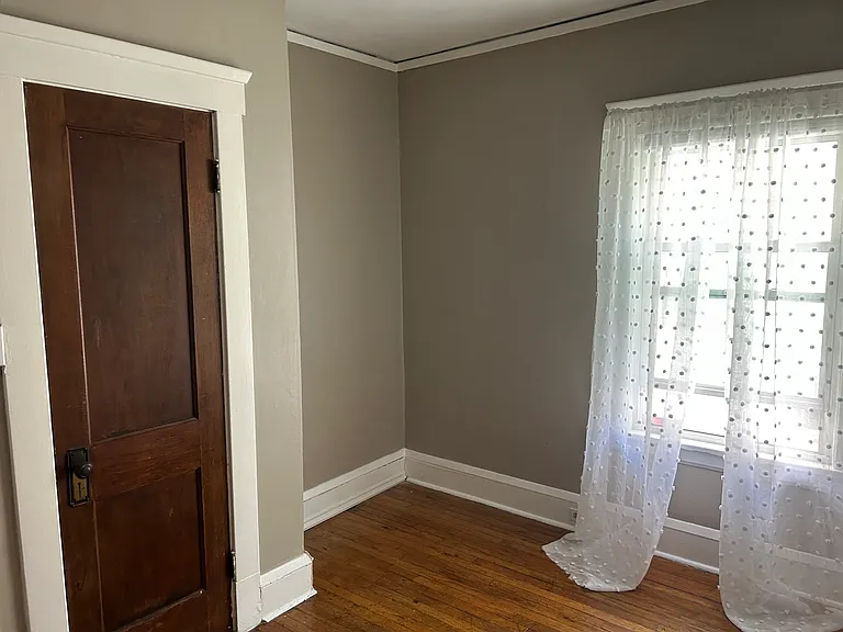 1230 Cranford Ave — Photo 15