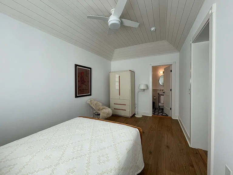 46 Howell Ave — Photo 10