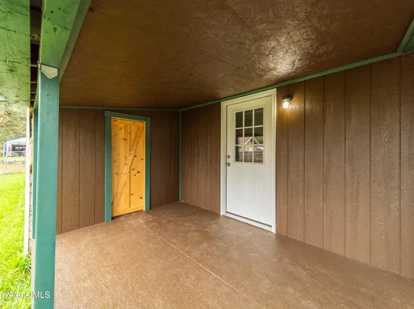 5738 W New Hampshire St, Spirit Lake, ID 83869