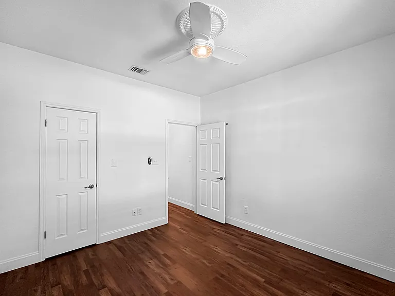 1415 Azalea Ln — Photo 10