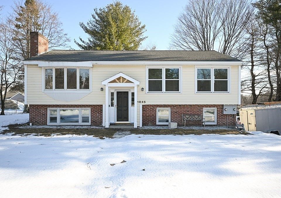1845 Main St, Lancaster, MA 01523 Zillow