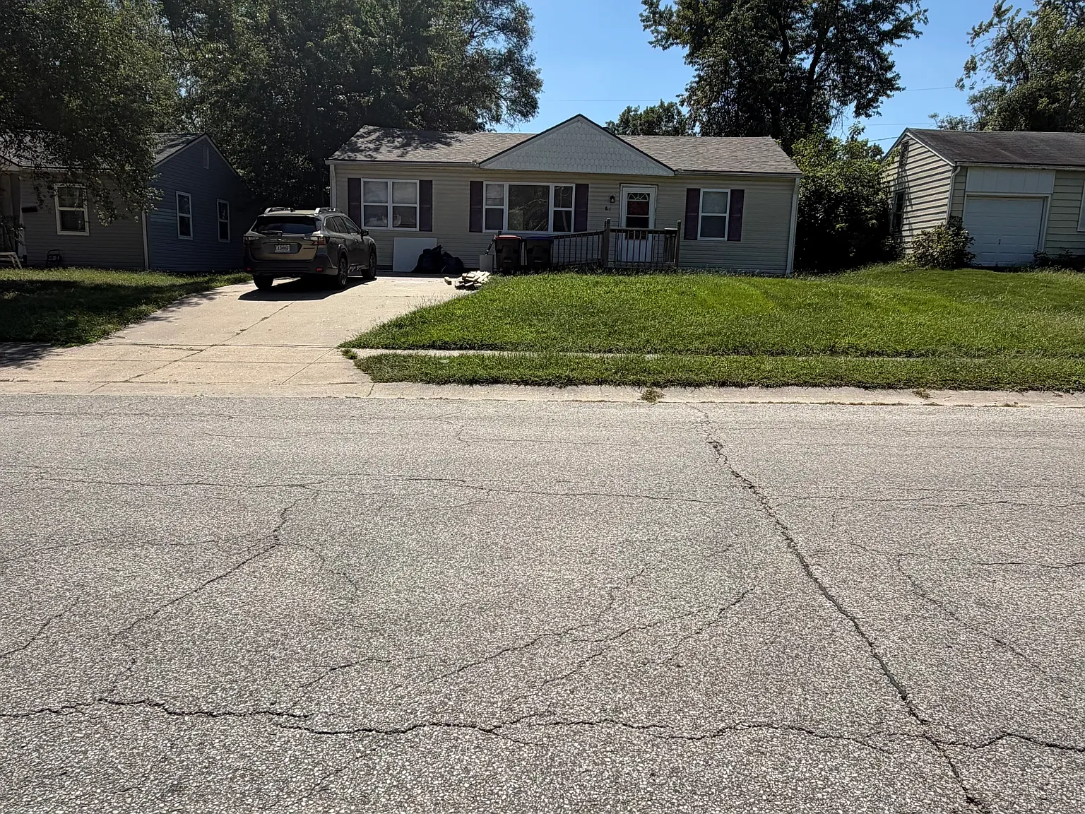 3 bed, 1032 sqft, $1,650 — Photo 1