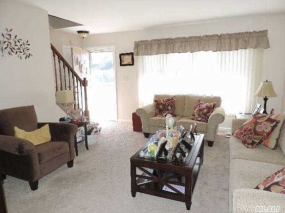 3rd image of 2750 Beach Dr
