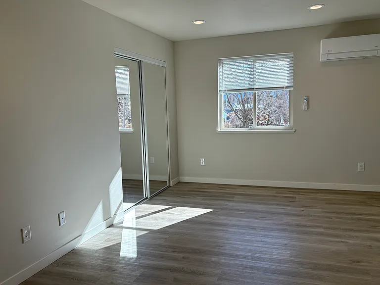 2210 N Arden Ct #B — Photo 13