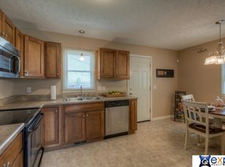 6306 Taylor Cir, Omaha, NE 68104