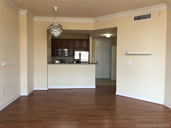 3rd image of 3001 NE 185th St APT 530